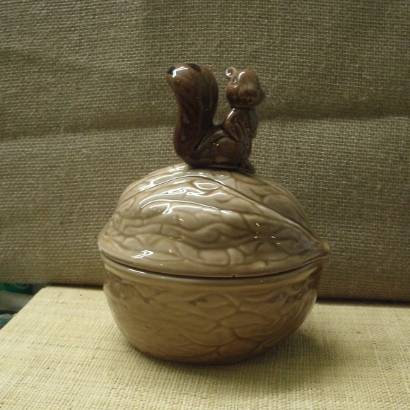 Armbee Other - Vintage Squirrel on Walnut Candy or Nut Dish
